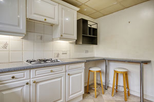 Kitchen/Breakfast Room- click for photo gallery